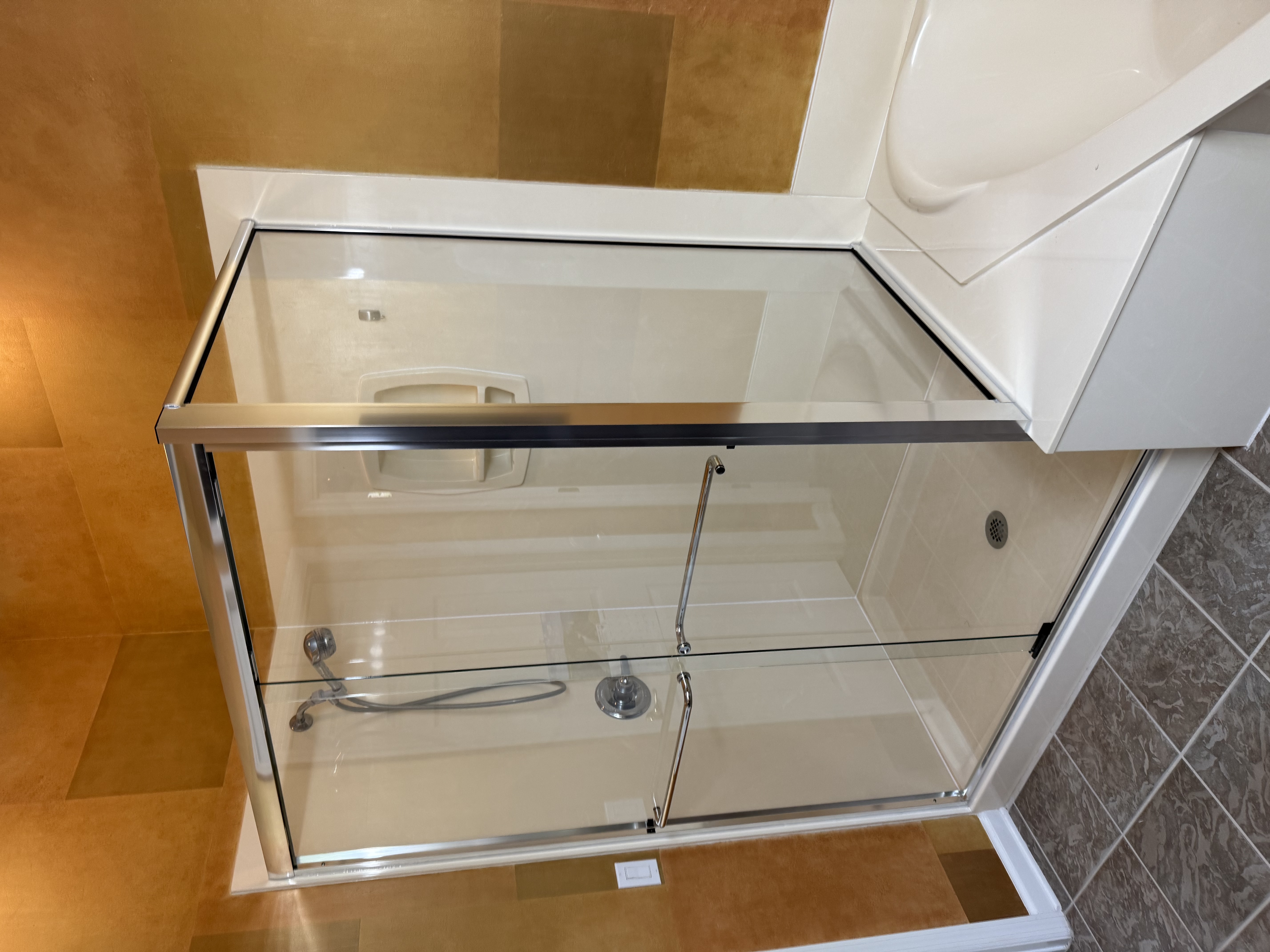 Bypass with 90° Return on Buttress